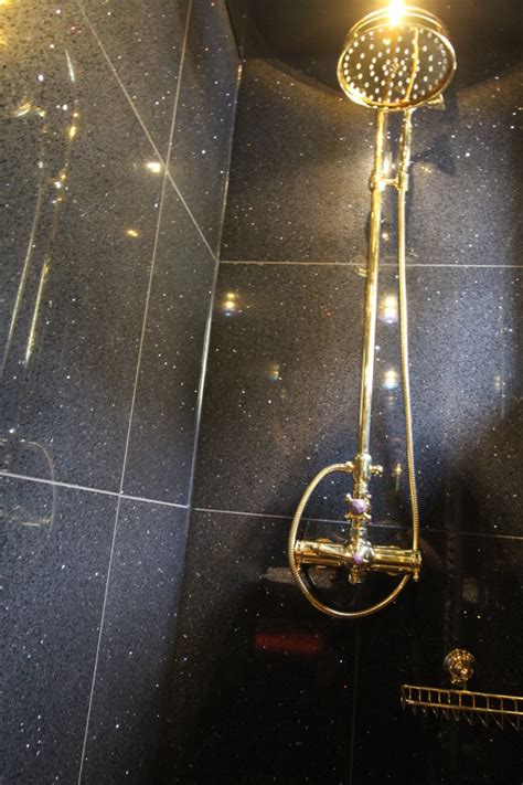 Goldene Dusche (geben) gegen Aufpreis Hure Chapelle lez Herlaimont
